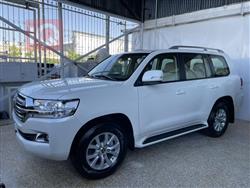 تۆیۆتا لاند کروزەر